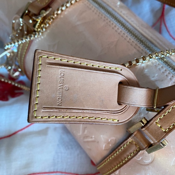 Authentic Louis Vuitton Bedford pink Vernis bag with charm - Picture 15 of 16